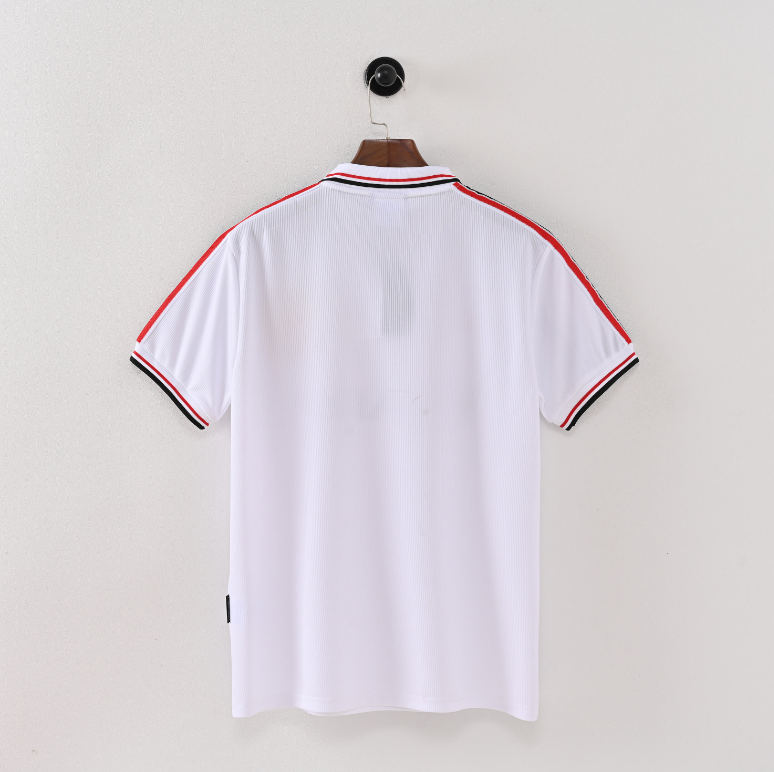 Manchester United 1999 – Jersey Retro Blanca