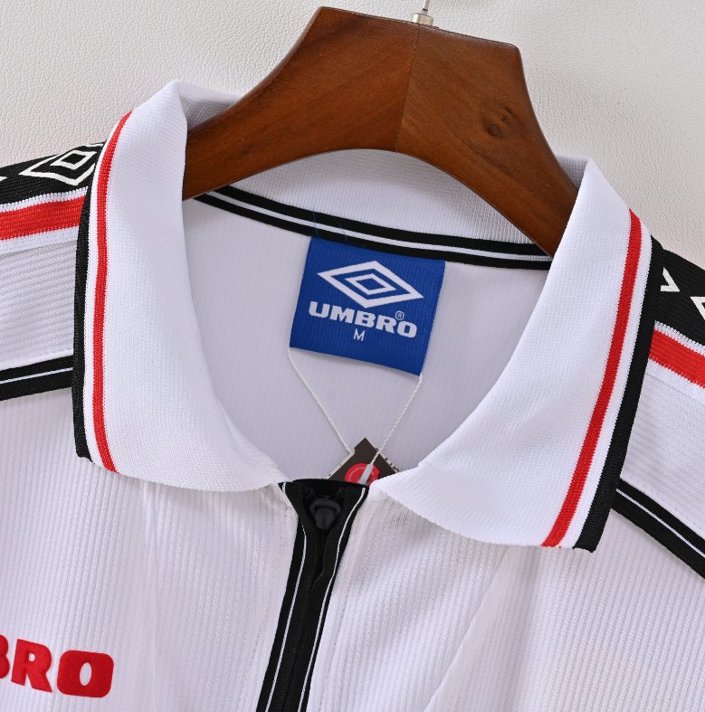 Manchester United 1999 – Jersey Retro Blanca
